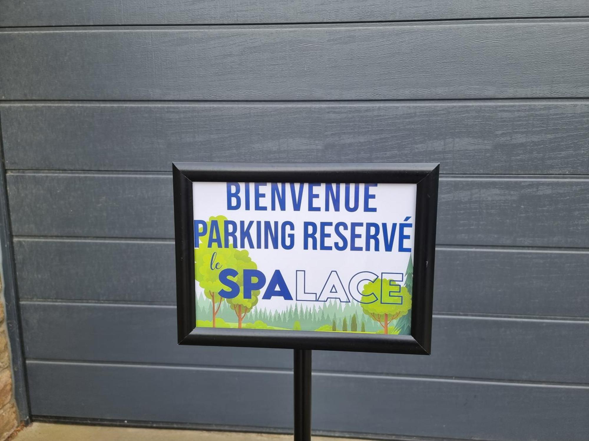 Le Spalace Exteriér fotografie